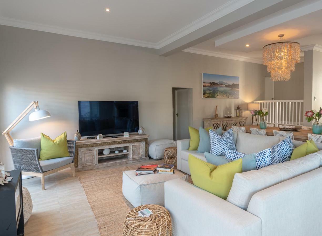 Bentley'S Guesthouse Bloubergstrand Esterno foto